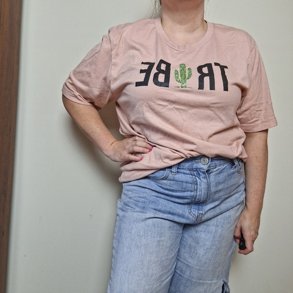 Bella Canvas Oversized Light Pink Cactus Short Sleeve Graphic Tee Shirt Size XL - Picture 1 of 9